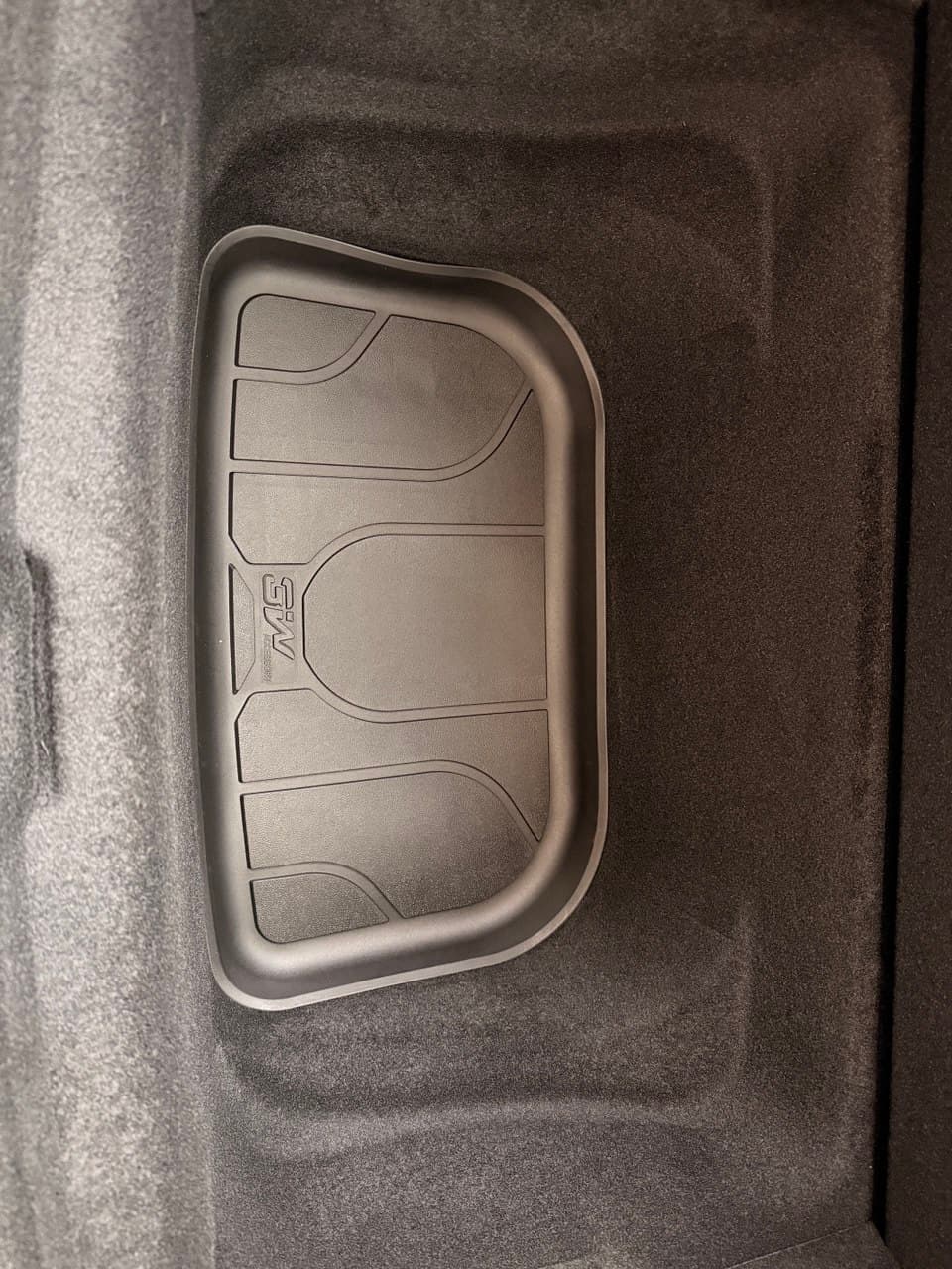 3W sub-trunk liner installed in lower cargo compartment