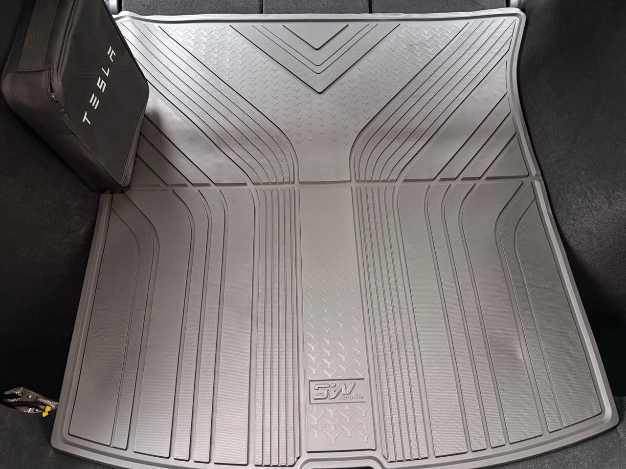 3W cargo liner top-down view showing coverage footprint