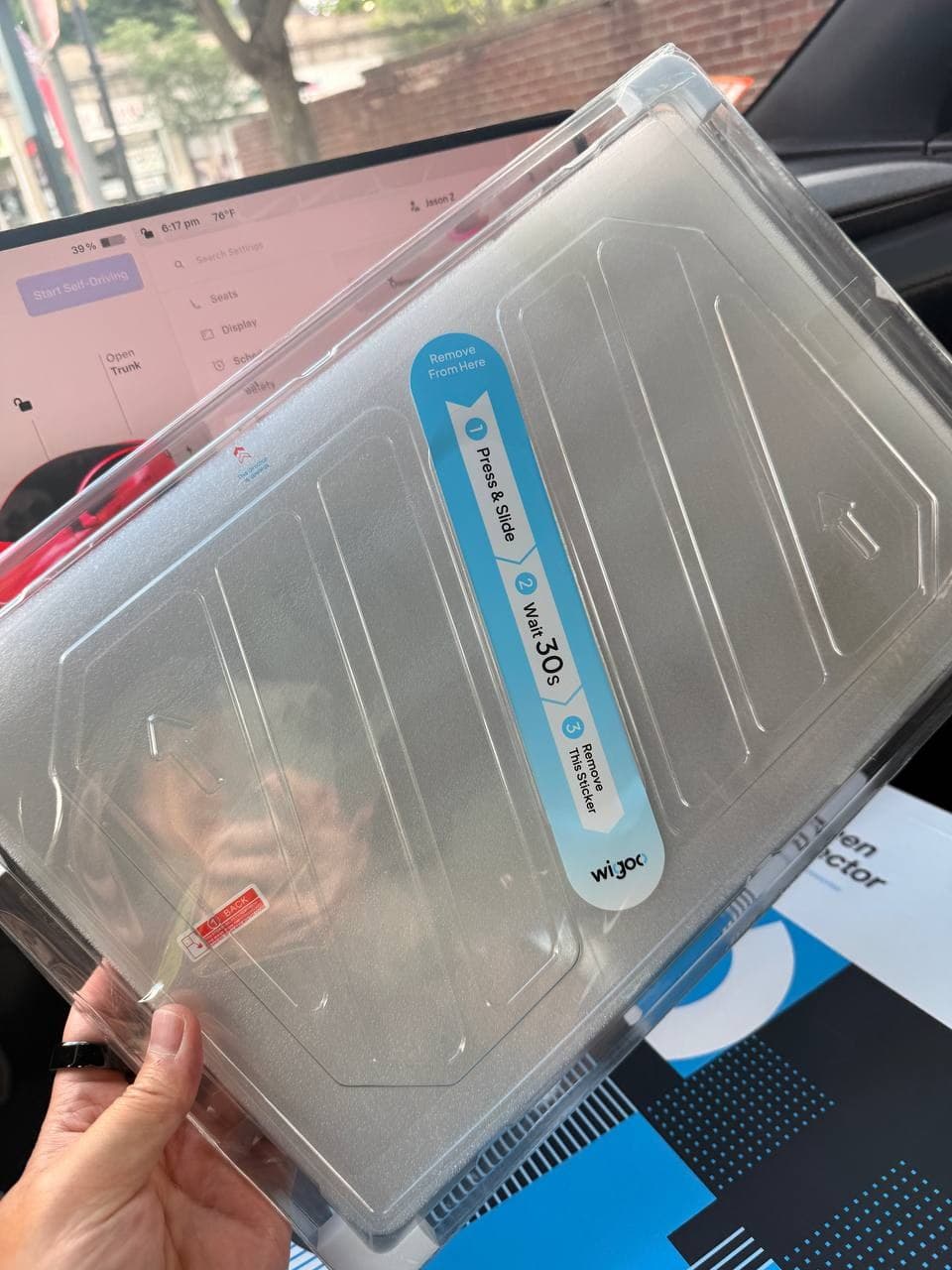 Wigoo self-align installation tray for Tesla screen protector